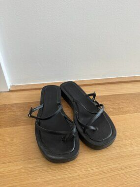 Princess Polly Sandals